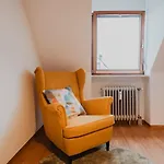 Zentral, Loggia, Tg-platz Apartamento