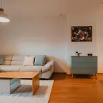 Zentral, Loggia, Tg-platz Apartment
