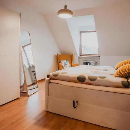 Zentral, Loggia, Tg-platz 公寓 奥格斯堡