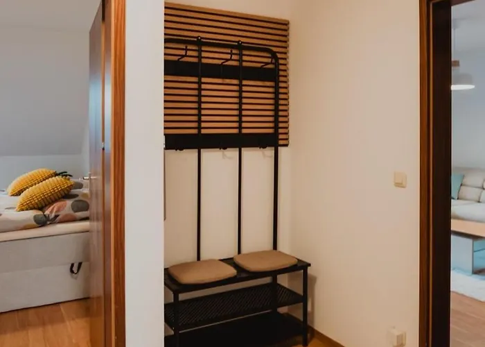 Zentral, Loggia, Tg-platz 公寓 奥格斯堡