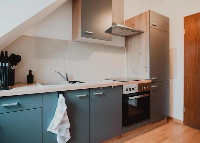 Zentral, Loggia, Tg-platz